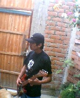 20060420193853-apr20-04.jpg